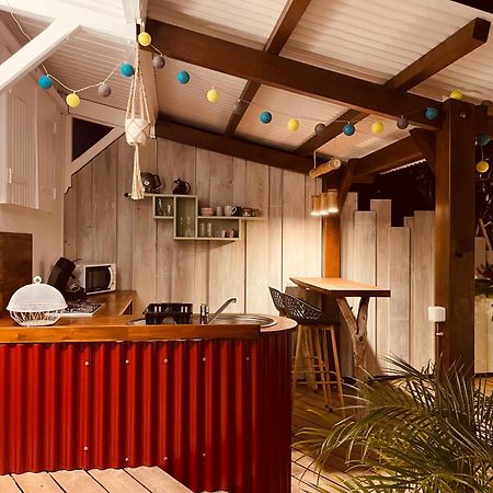 Les Coulirooms - Suite Avec Jacuzzi Et Grande Terrasse Sainte-Anne  Extérieur photo