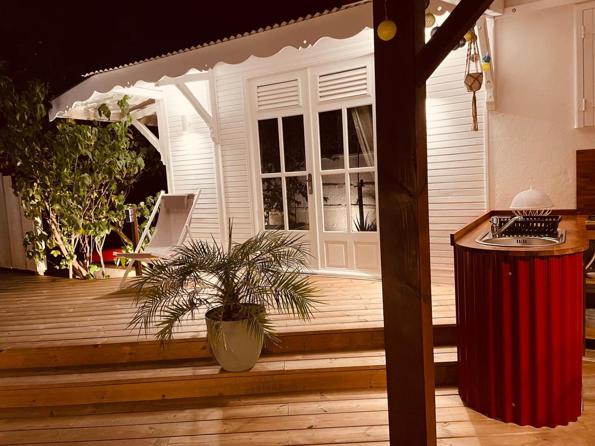Les Coulirooms - Suite Avec Jacuzzi Et Grande Terrasse Sainte-Anne  Extérieur photo
