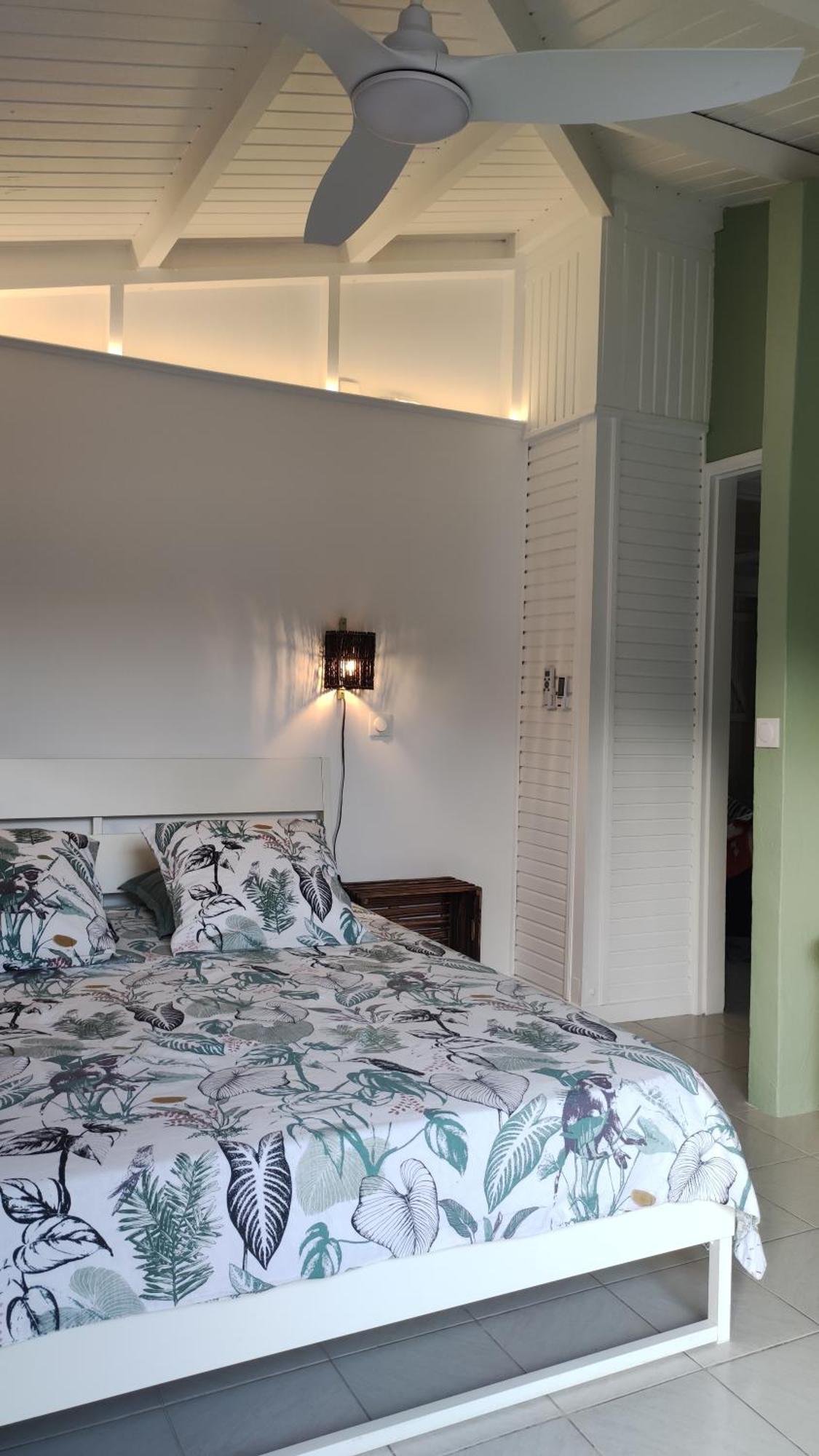Les Coulirooms - Suite Avec Jacuzzi Et Grande Terrasse Sainte-Anne  Extérieur photo